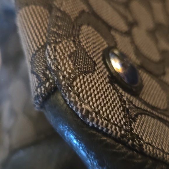 *SALE PRICE Coach Signature Black and Gray Satchel - Picture 4 of 15